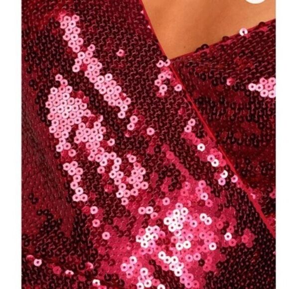 Lulu's Women's Bodycon Cocktail Dress Lined Sequin Asymmetrical Wine Red Small - Picture 4 of 4